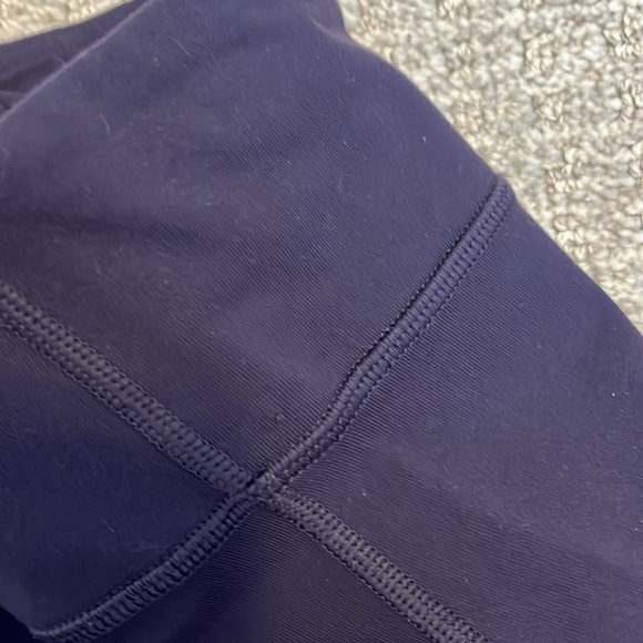 Lululemon Journey Crop Black grape colour - Picture 7 of 13